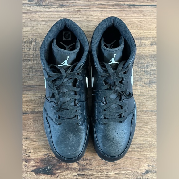 Jordan 1 Mid TD Cleat ‘Black White’ (size mens 13) - Picture 3 of 6